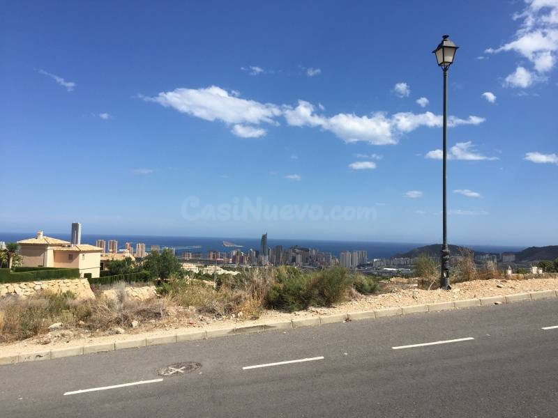 Se vende parcela urbana en Sierra Cortina