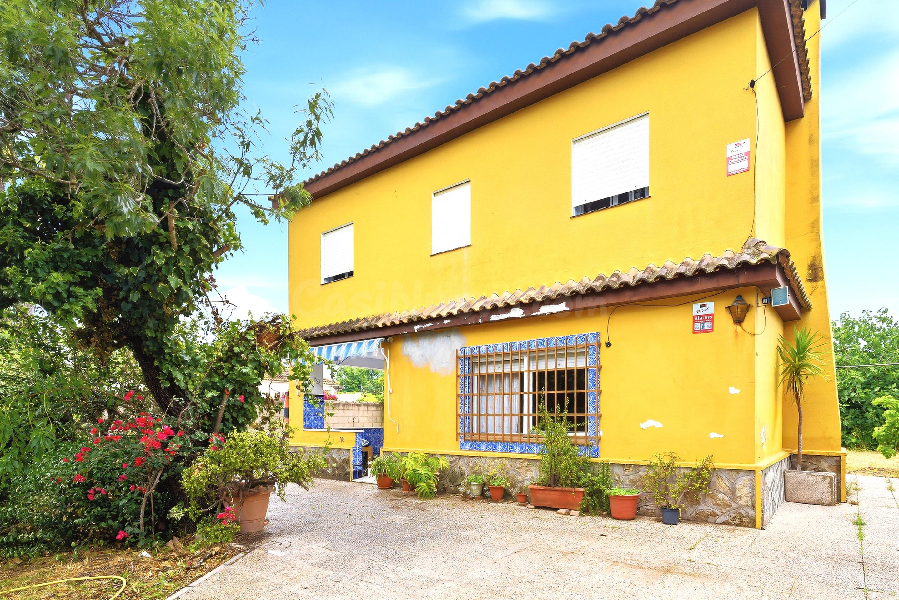 CHALET