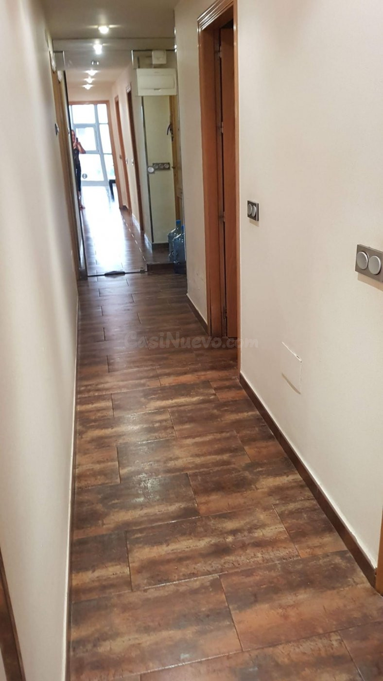 Apartamento de 3 dormitorios completamente reformado - foto 5