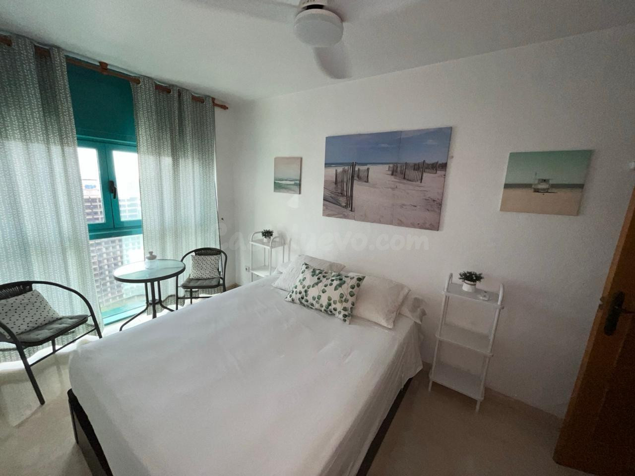 Precioso apartamento con vistas al mar y a 200 m2 de la play - foto 2