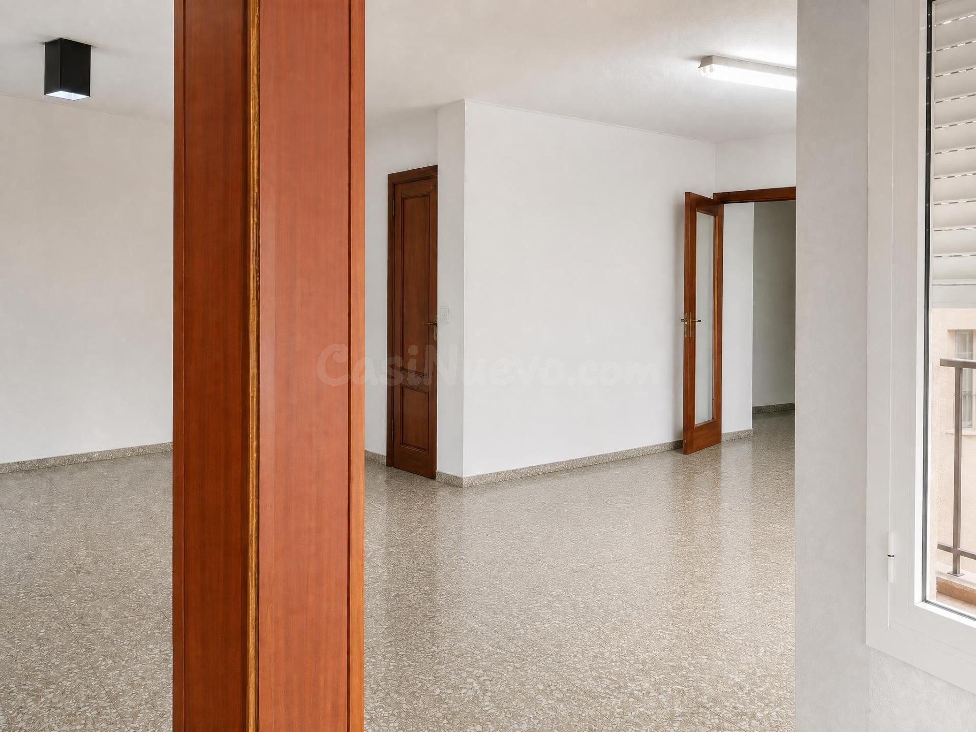 OCHO HUECOS DE LUZ Y UN LOFT PARA REFORMAR CON ARQUITECTURA  - foto 3