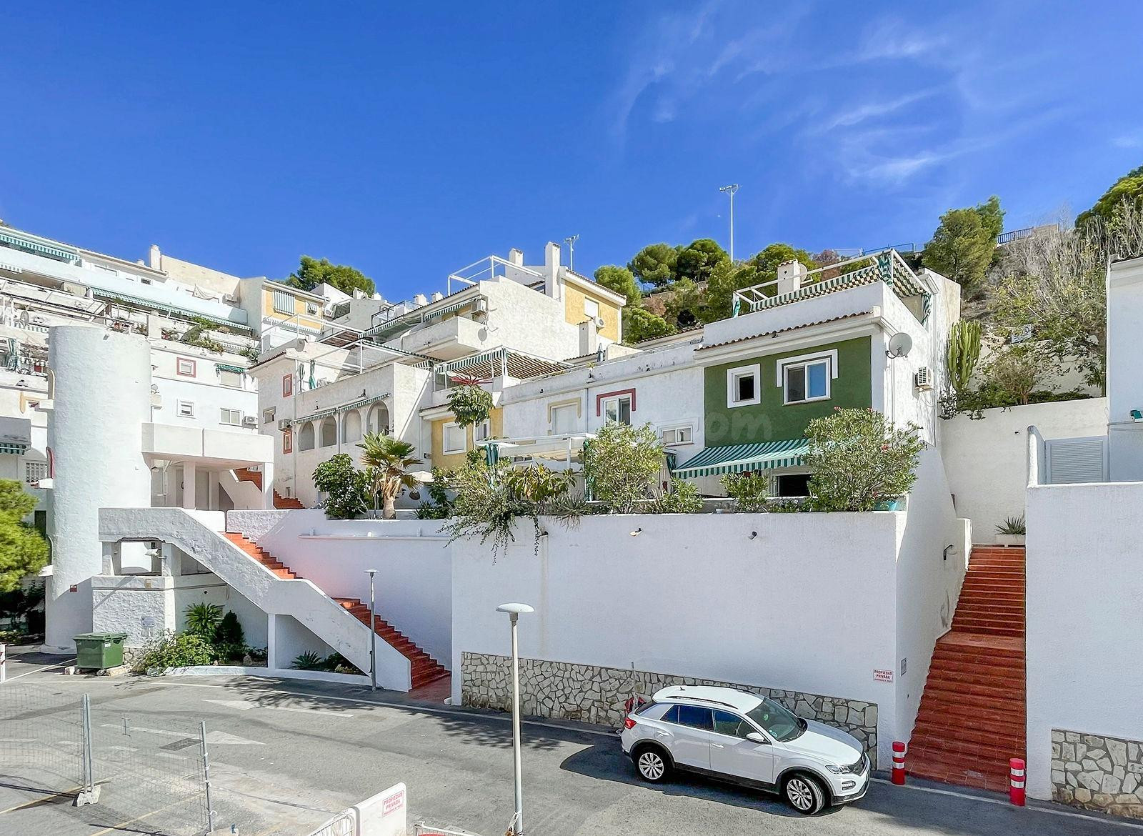 Apartamentos de 2 dorm . 2 baños, en venta en la calle Noreñ
