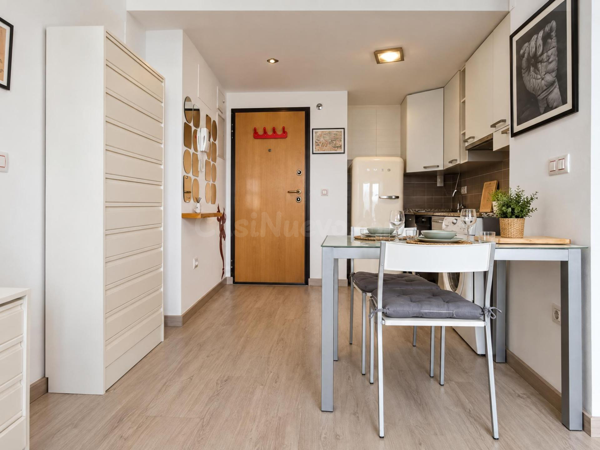 UN LOFT DE 36 M2 CON BALCÓN, GARAJE Y TRASTERO. PEQUEÑO SOLO - foto 2