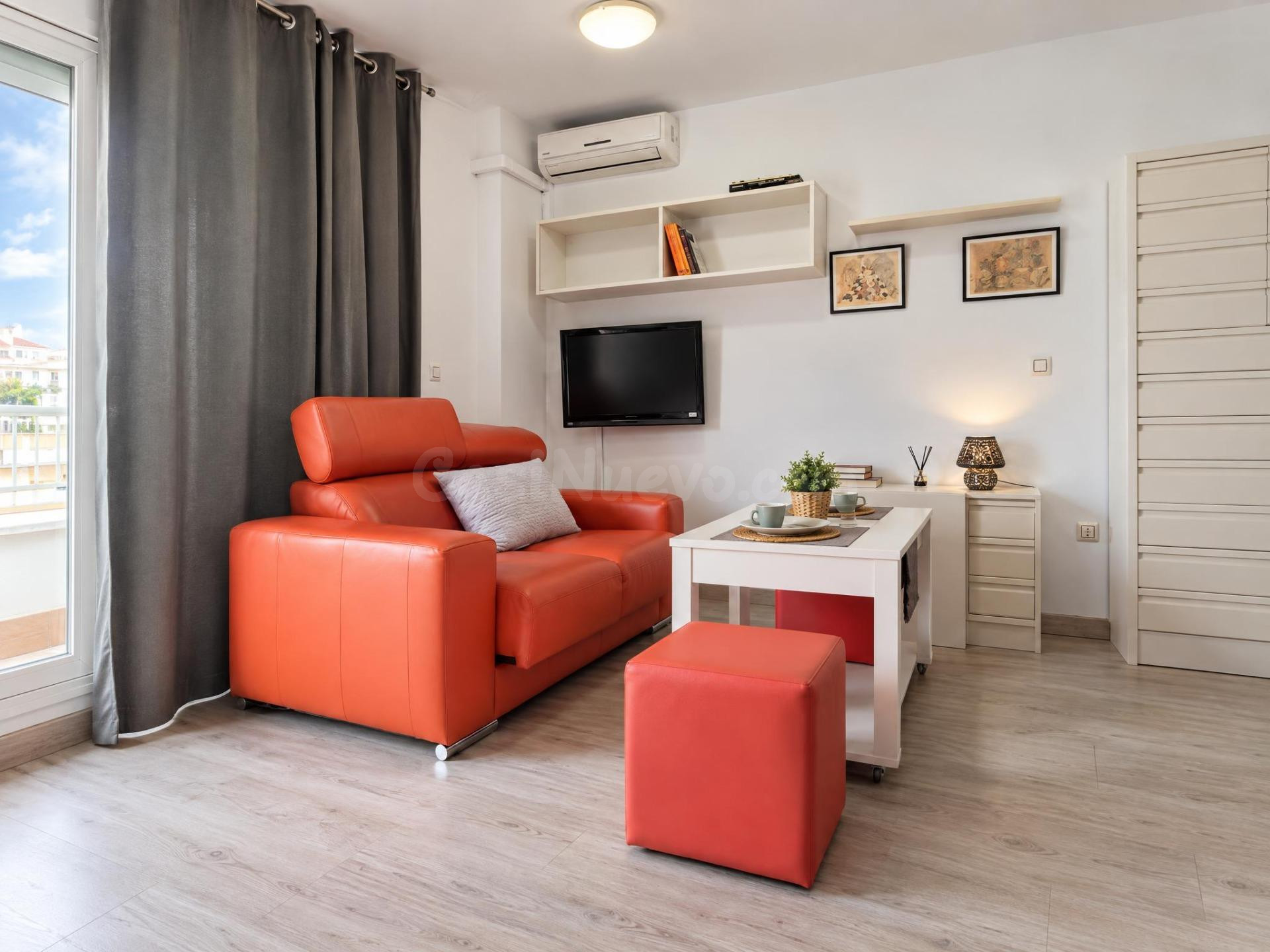 UN LOFT DE 36 M2 CON BALCÓN, GARAJE Y TRASTERO. PEQUEÑO SOLO - foto 4