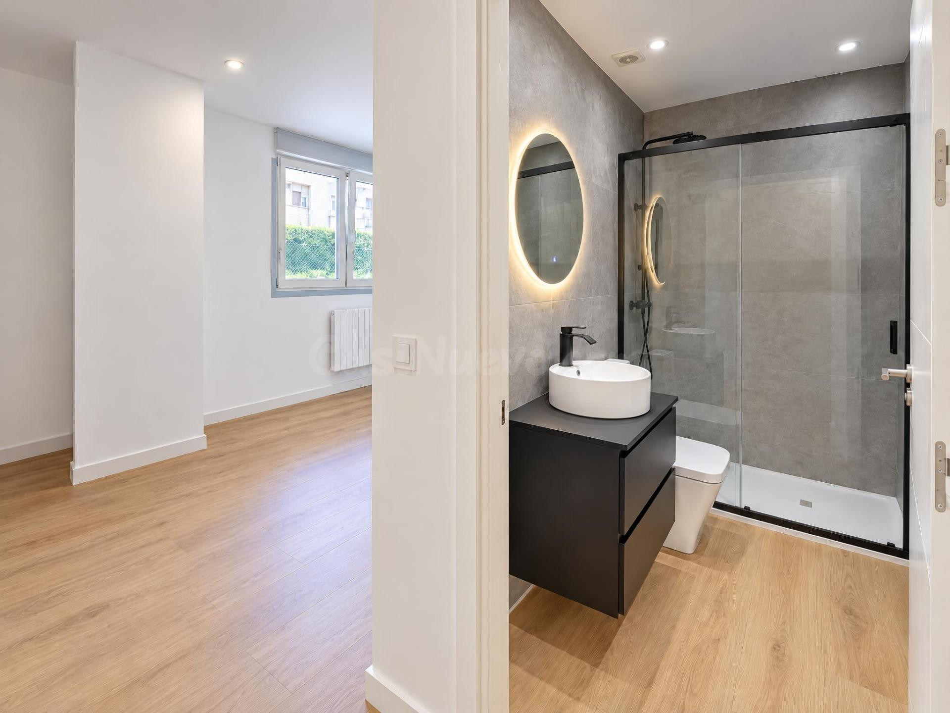 A ESTRENAR 92 M2, TRES DORMITORIOS Y DOS BAÑOS. UN BAJO RESI - foto 5