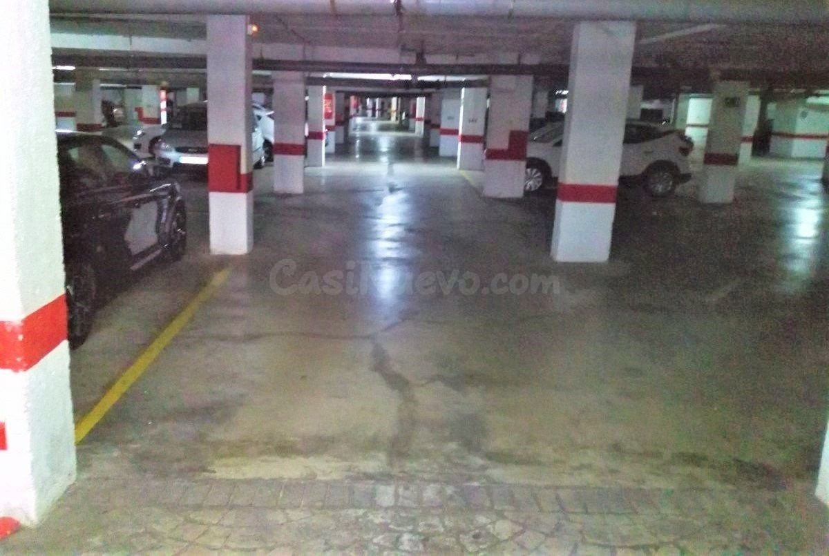 AMPLIA PLAZA DE GARAJE JUNTO AV ALMOGÁVARES!!! - foto 2