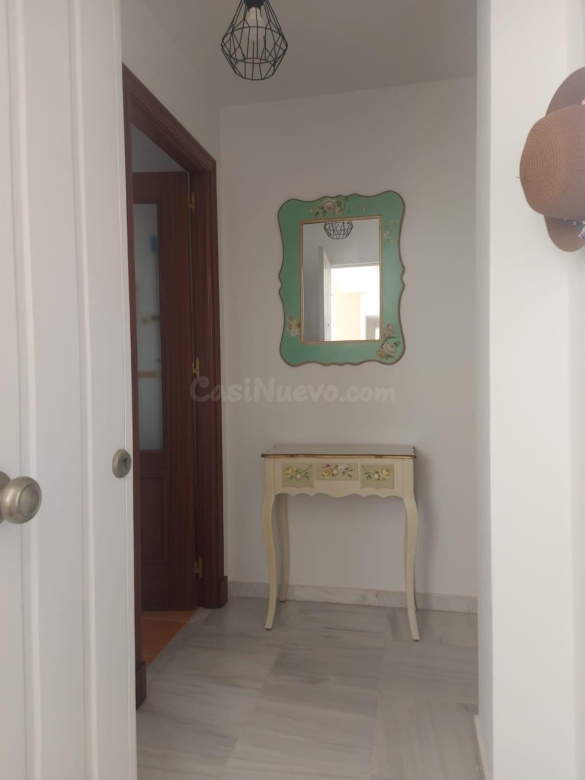 ESTUPENDO ATICO DISPONIBLE PARA ALQUILER ESCOLAR - foto 4