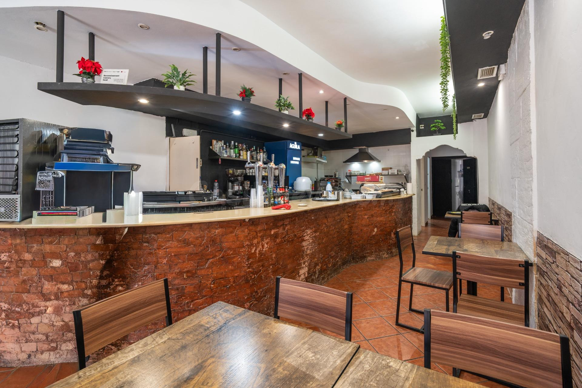 BAR EN TRASPASO