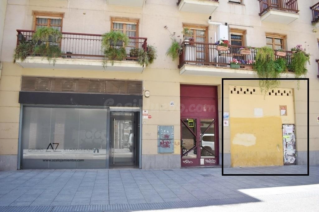 Alquiler. Local ideal almacén de unos 85 m2, con altillo, en