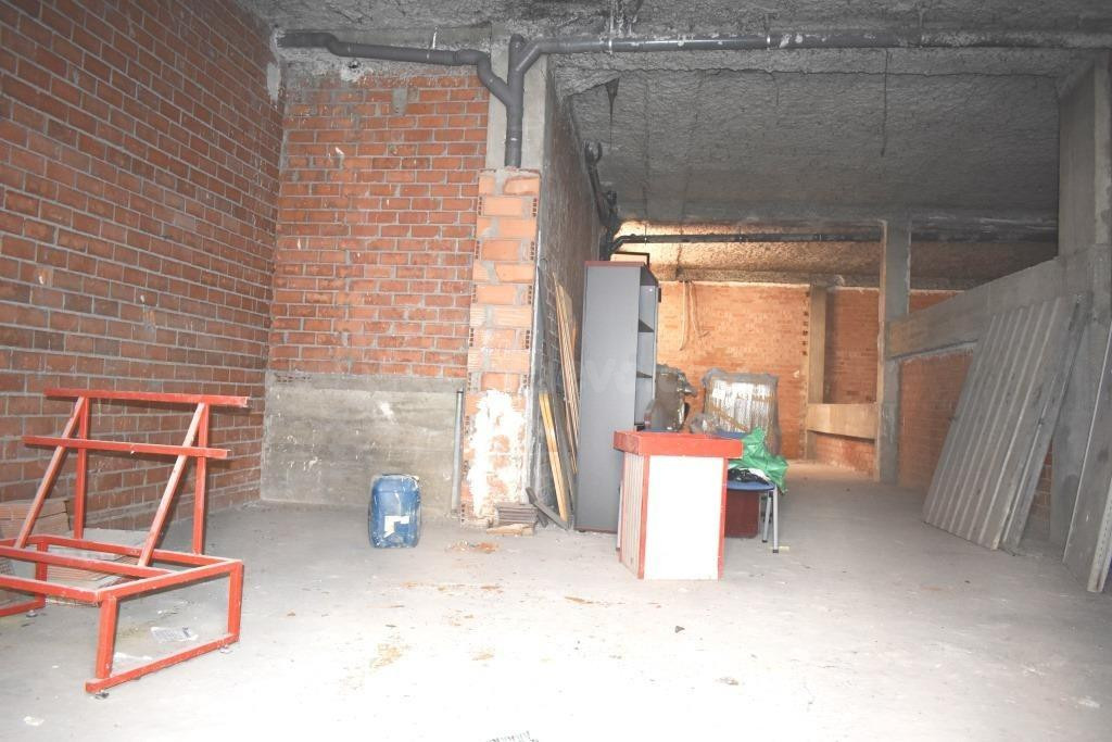 Alquiler. Local ideal almacén de unos 85 m2, con altillo, en - foto 2