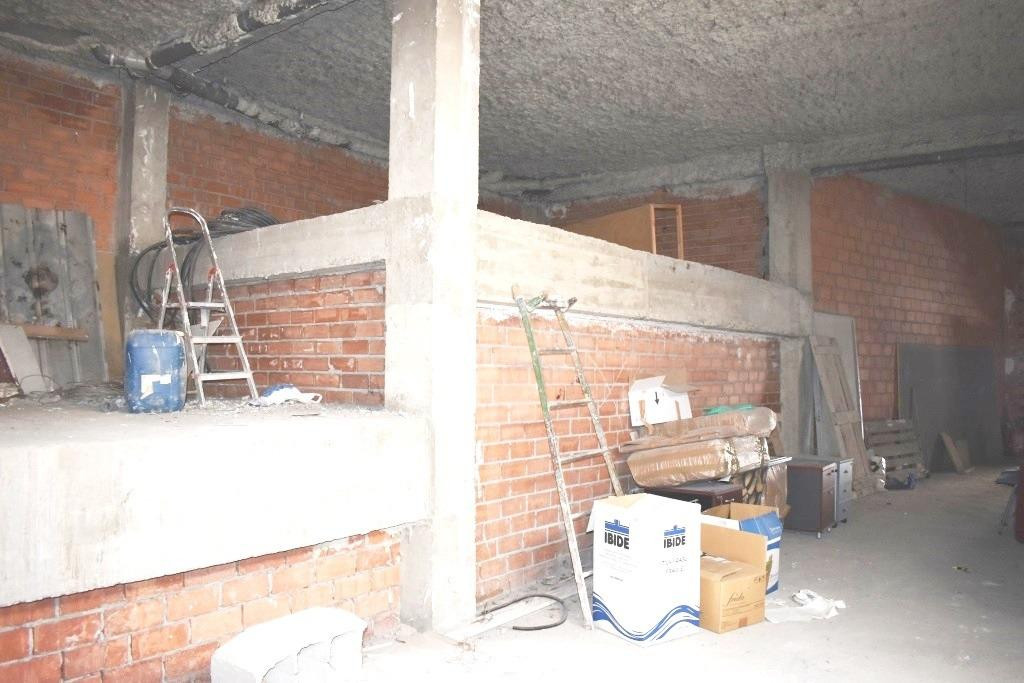 Alquiler. Local ideal almacén de unos 85 m2, con altillo, en - foto 4