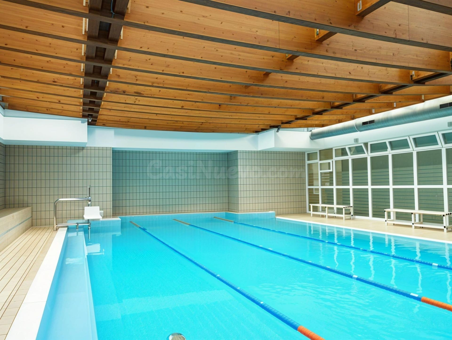 PISO SEMINUEVO CON PLAZA DE GARAJE Y PISCINA CLIMATIZADA
