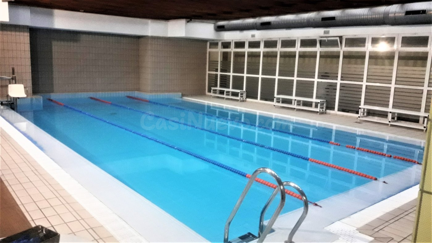 PISO SEMINUEVO CON PLAZA DE GARAJE Y PISCINA CLIMATIZADA - foto 2