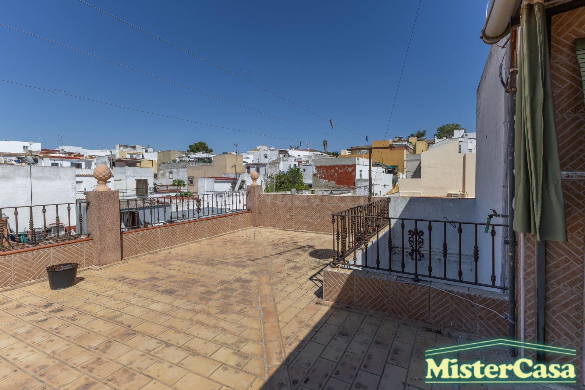 OPORTUNIDAD! Bda.Torresoto, casa, 5 dormitorios, 2 baños, terraza, gran azotea MEJOR VER! - foto 2