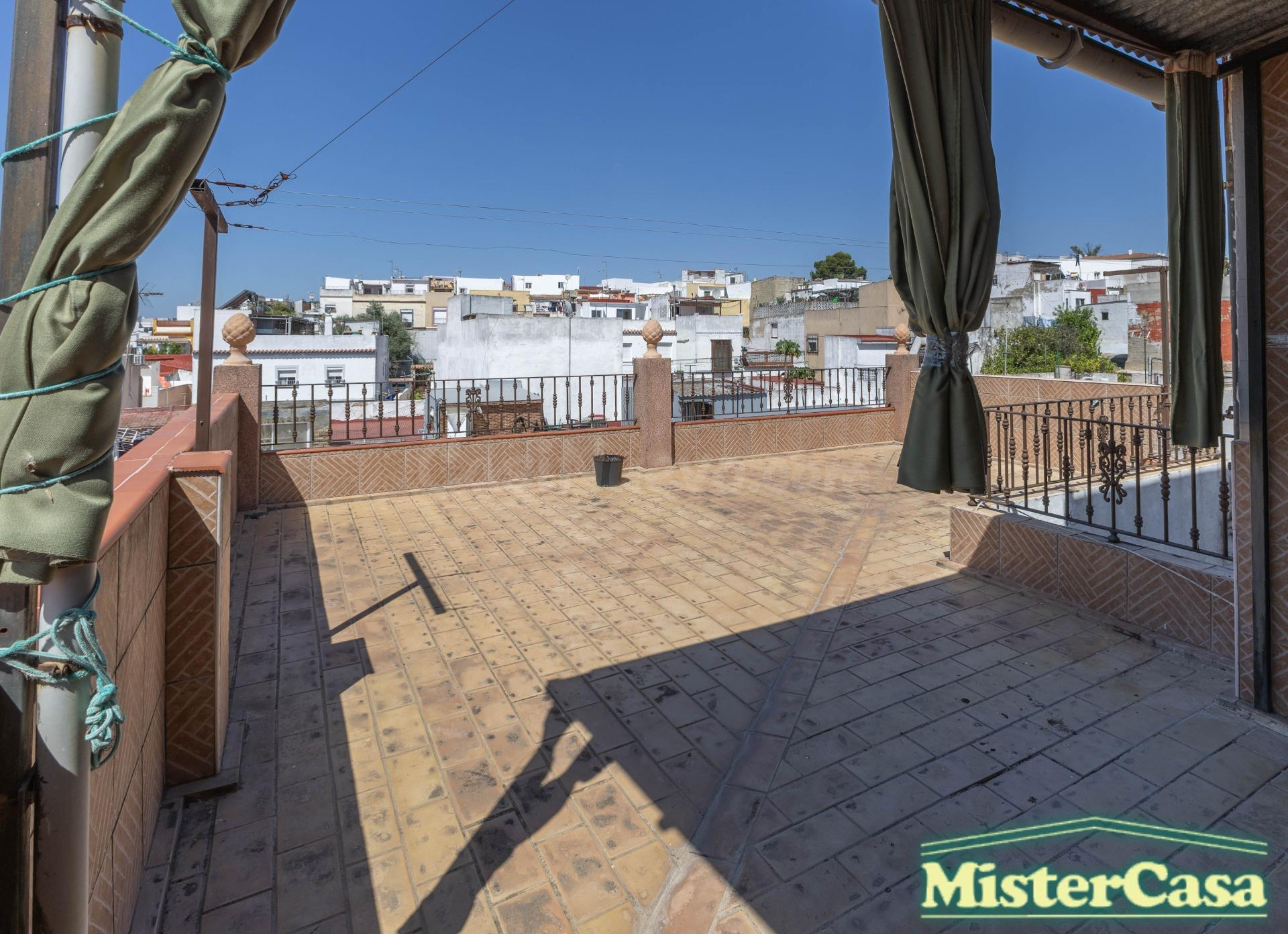 OPORTUNIDAD! Bda.Torresoto, casa, 5 dormitorios, 2 baños, terraza, gran azotea MEJOR VER! - foto 3
