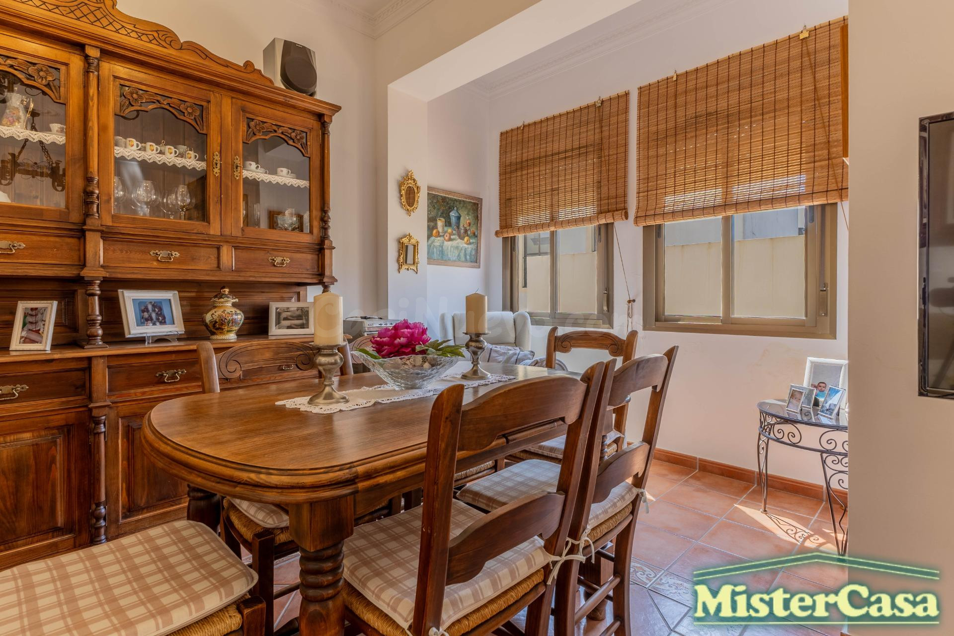 EXCLUSIVA: AMPLIO PISO 130 M2 REFORMADO - CENTRO DE JEREZ, BARRIO DE SANTIAGO - foto 3
