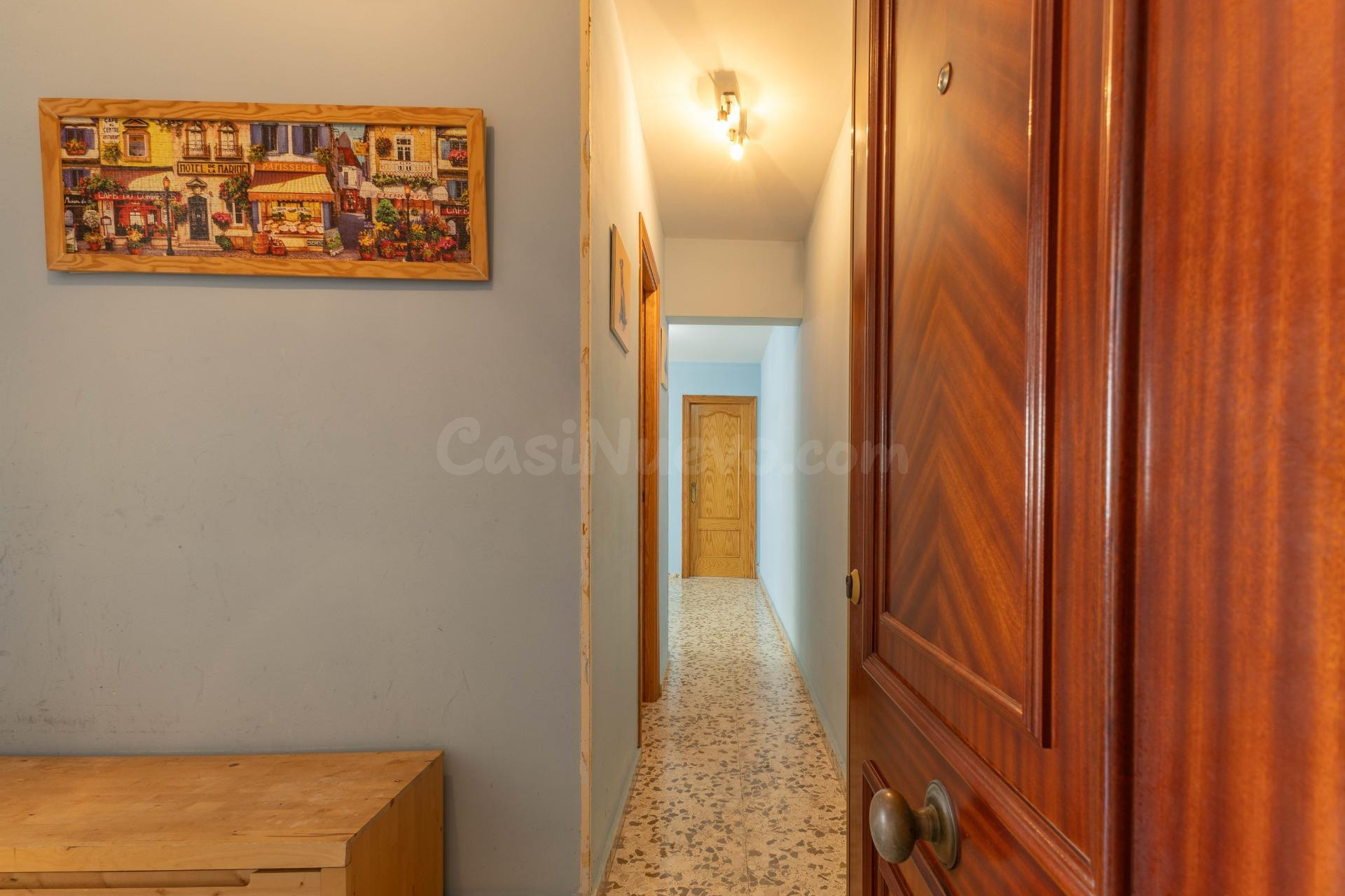 EXCLUSIVA!! Amplio y Luminoso Piso  2 dormitorios y 1 baño . Junto al Hospital - foto 3