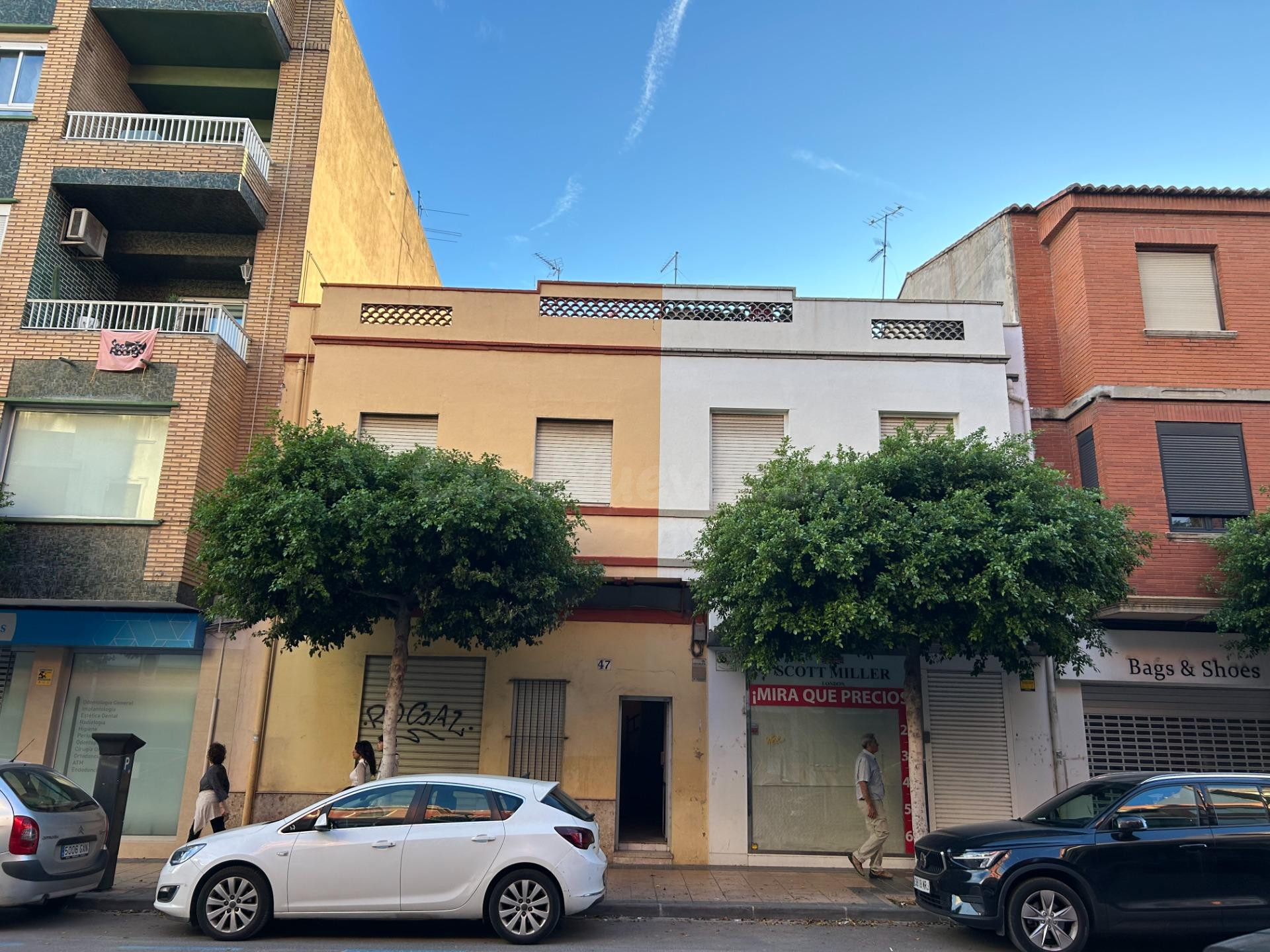 Ref. 08631 VENTA DE EDIFICIO EN EL CENTRO DEL PUERTO DE SAGU - foto 3