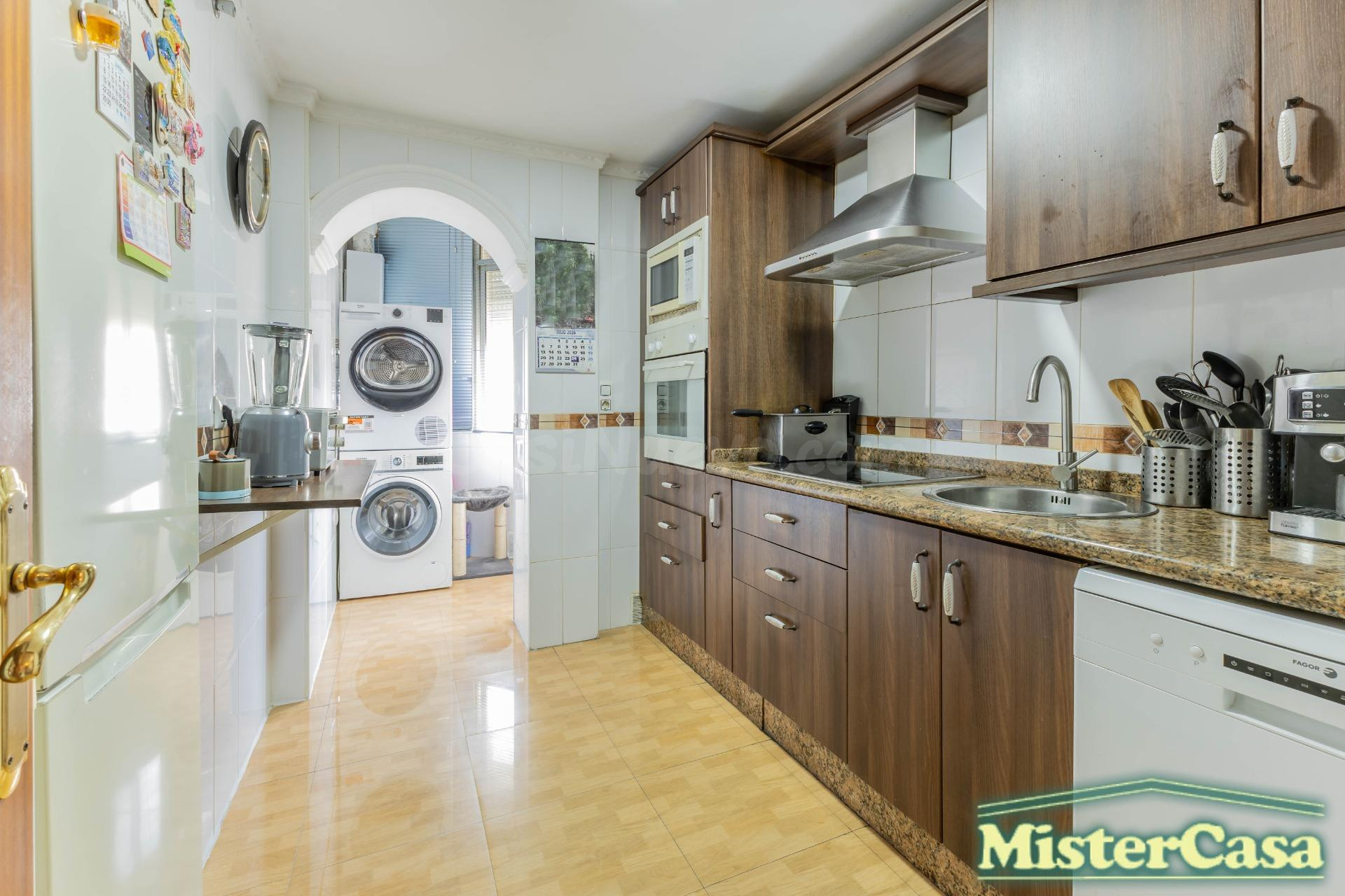 ¡EXCLUSIVA! Piso de 3 dormitorios , 1 baño . Completamente reformado. Ideal para Entrar a Vivir - foto 2