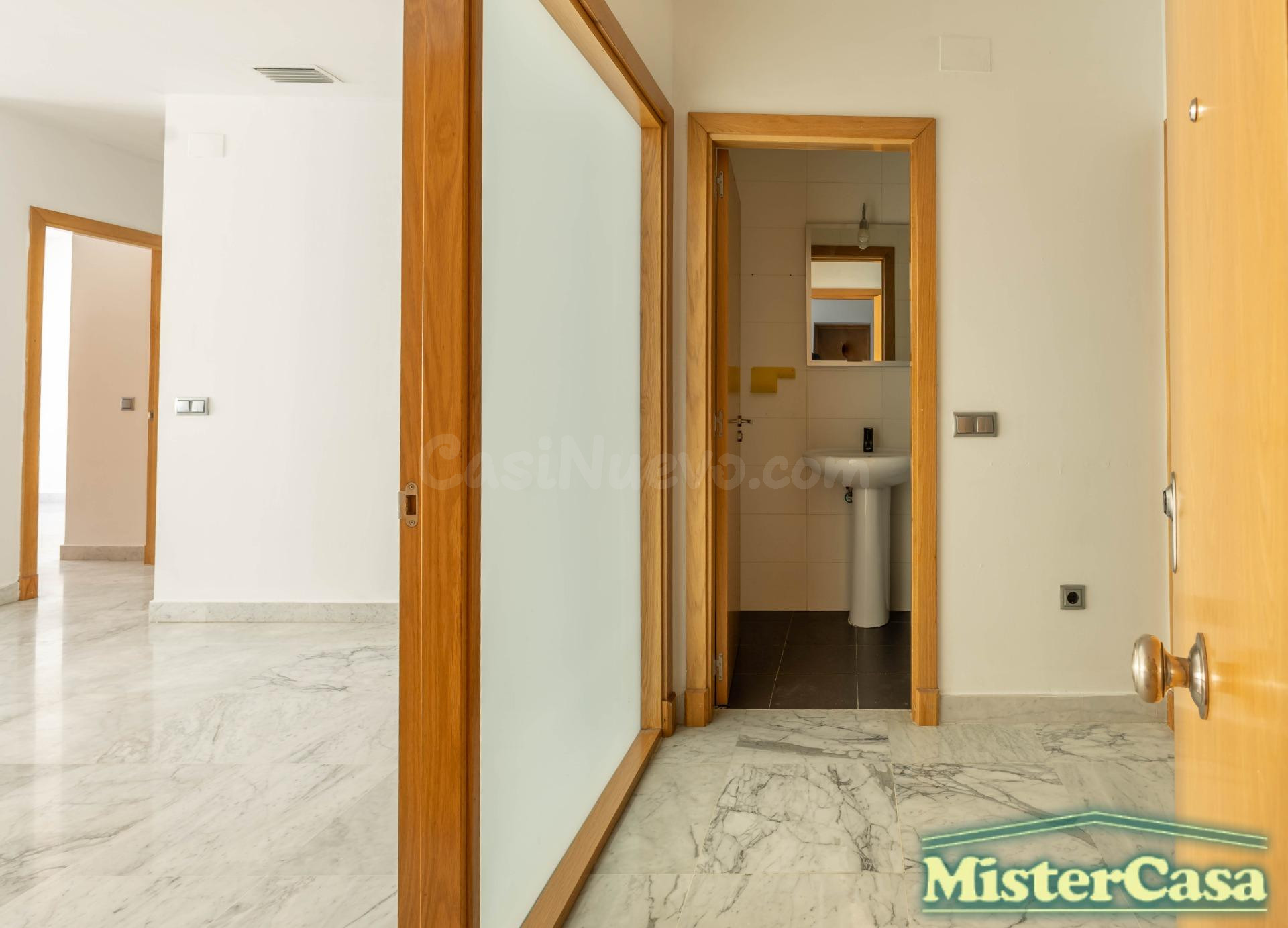 PISO EN VALDESPINO CON GARAJE A 5 MINUTOS DEL CENTRO - foto 2
