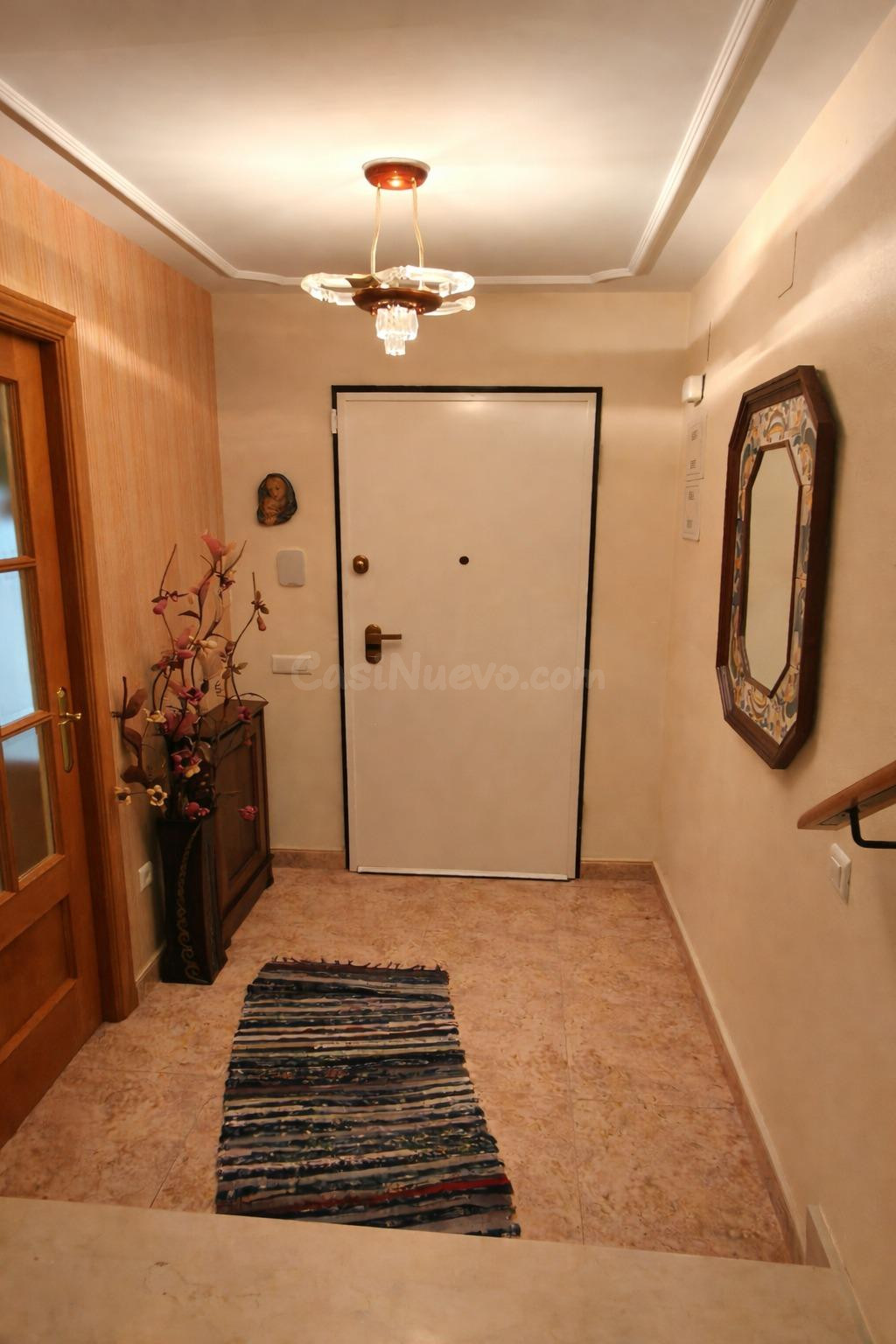 Ref -08651 Salico ofrece este amplio chalet adosado de 254 m2 con garaje doble, buhardilla y terrazas en Vila-real. - foto 4