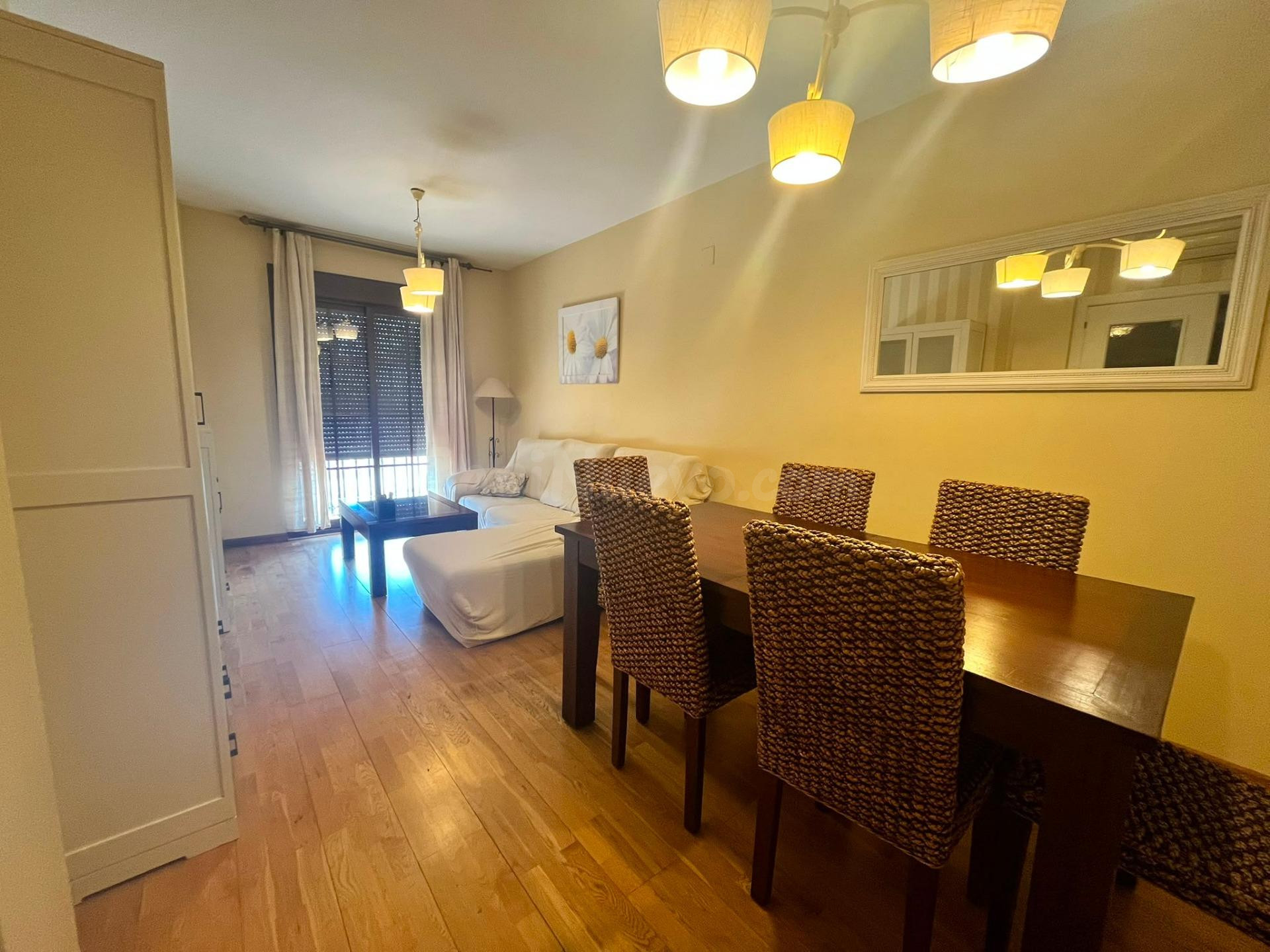EXCLUSIVA Alquiler 2 dormitorios 2 baños, garaje, trastero y piscina