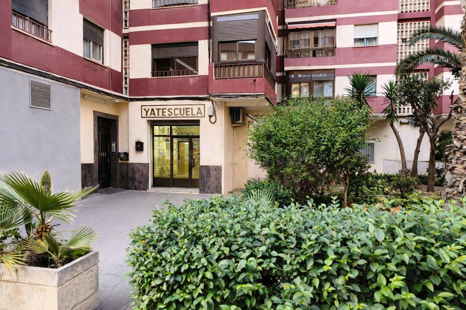 ref 08659 Salico vende local comercial de 203 m2 a pie de calle con doble acceso. - foto 2