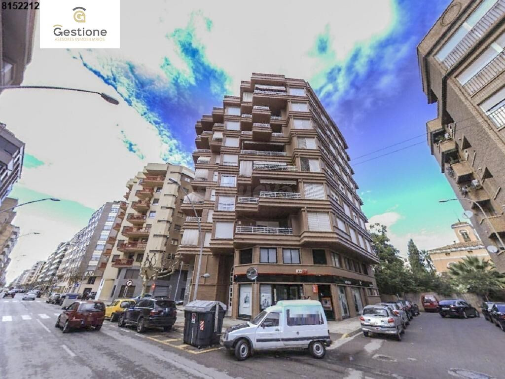 'Local esquinero con espectacular fachada de 25 metros y 241 - foto 3