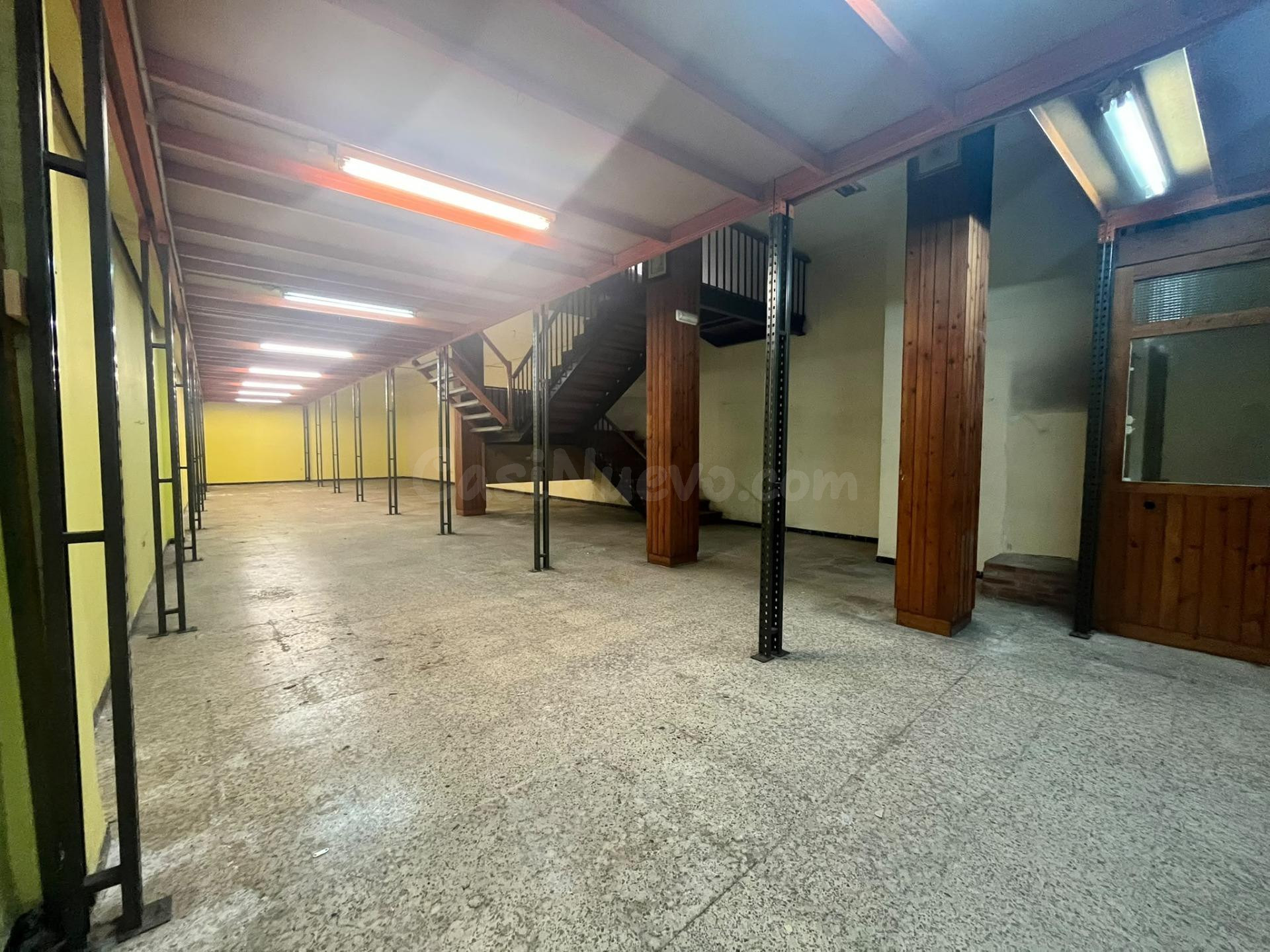 EXCLUSIVA EDIFICIO SINGULAR 580 M2 + AZOTEA + PATIO 70 M2 - CERCA UNIVERSIDAD - GRAN RENTABILIDAD - foto 2