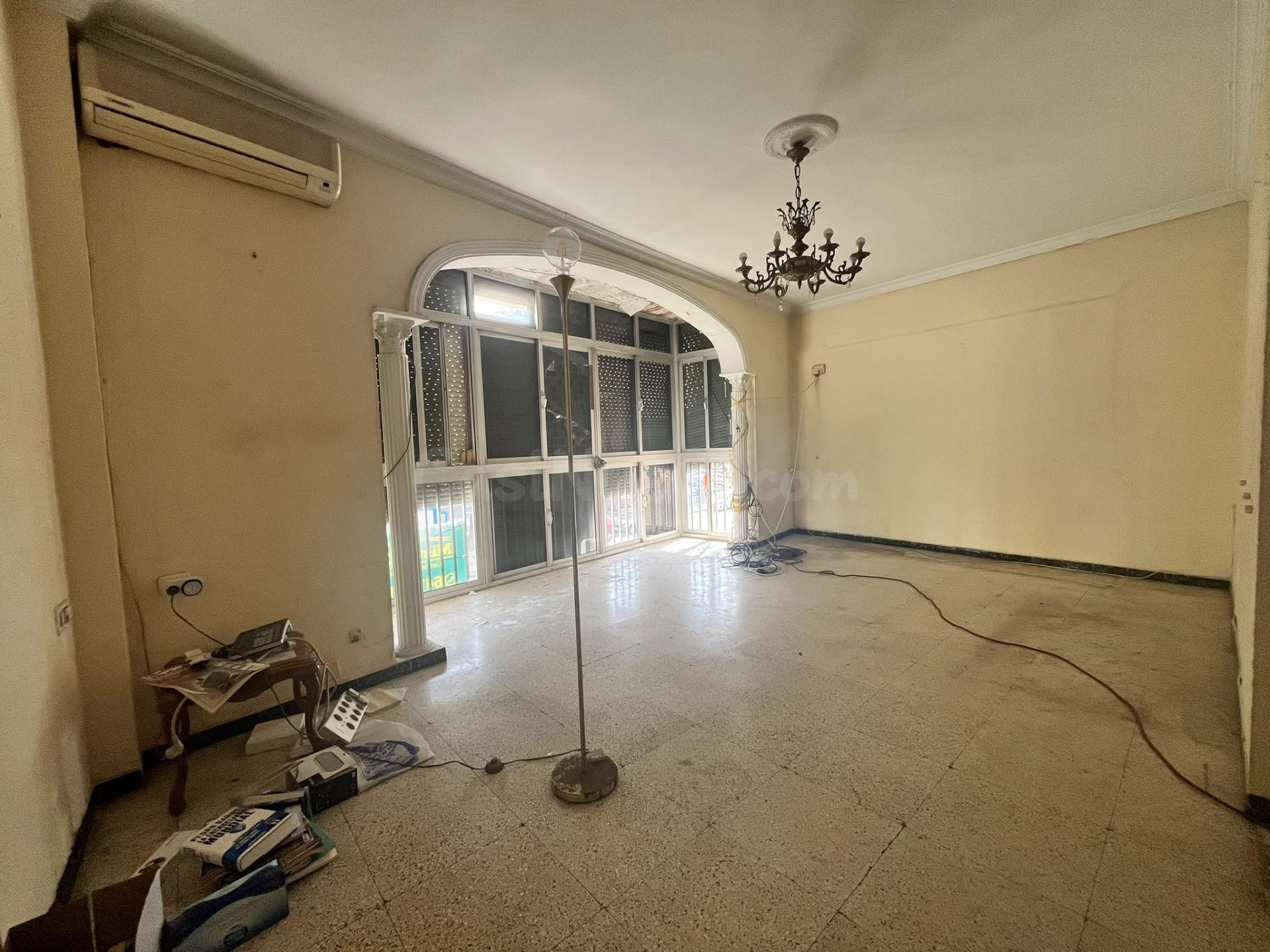 EXCLUSIVA EDIFICIO SINGULAR 580 M2 + AZOTEA + PATIO 70 M2 - CERCA UNIVERSIDAD - GRAN RENTABILIDAD - foto 5