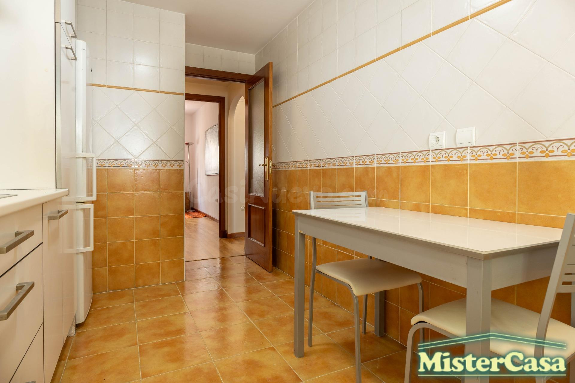 EXCLUSIVA! Calle lealas, piso,  planta baja, 2 dormitorios, 1 baño, garaje y trastero, MEJOR VER!! - foto 4