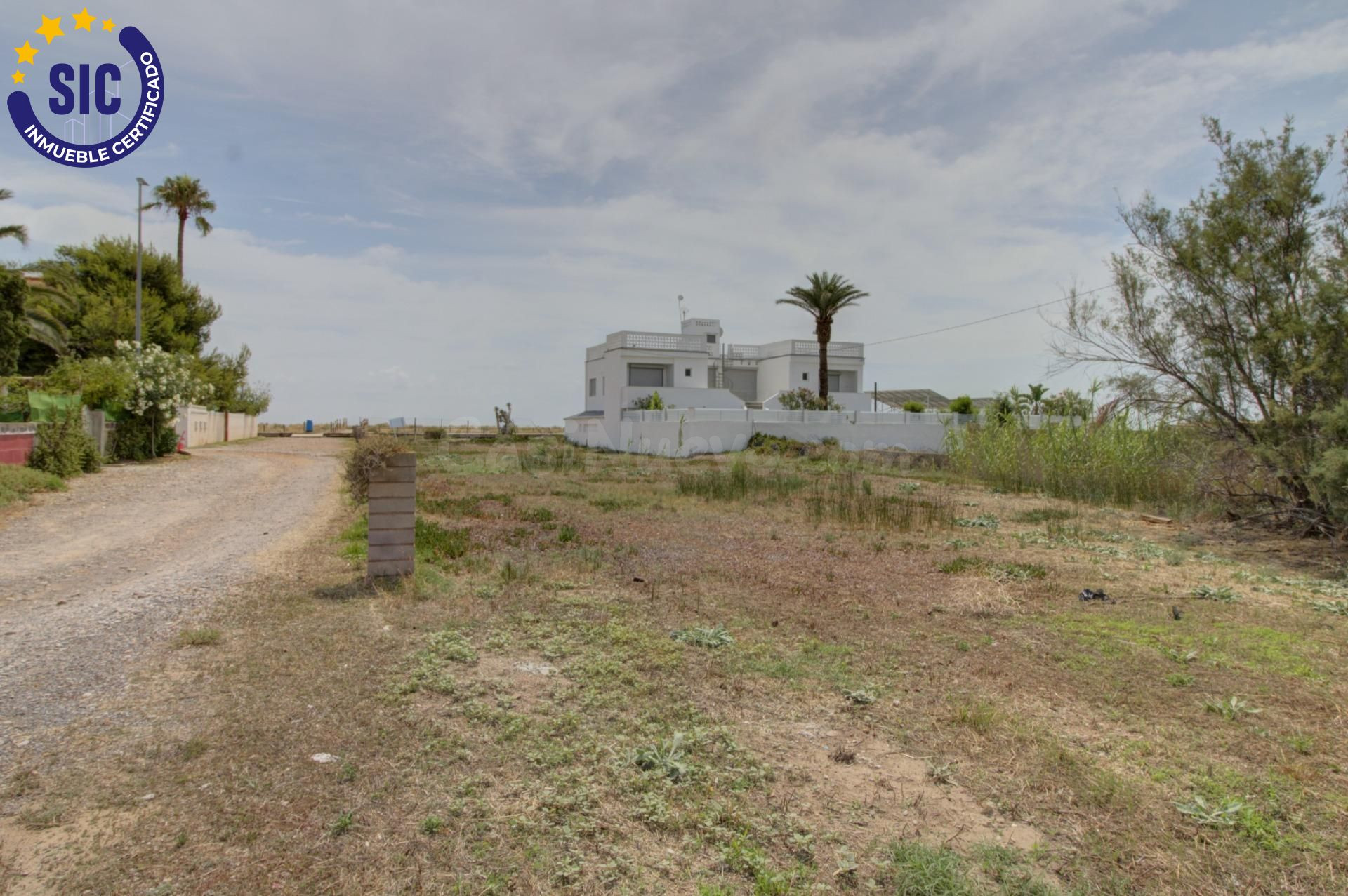 TERRENO EN PRIMERA LINEA DE PLAYA ALMENARA EN ZONA DE SERVID