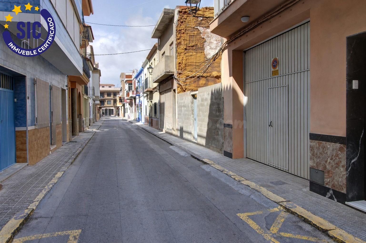SOLAR URBANO EN EL CENTRO DE XILXES - foto 4