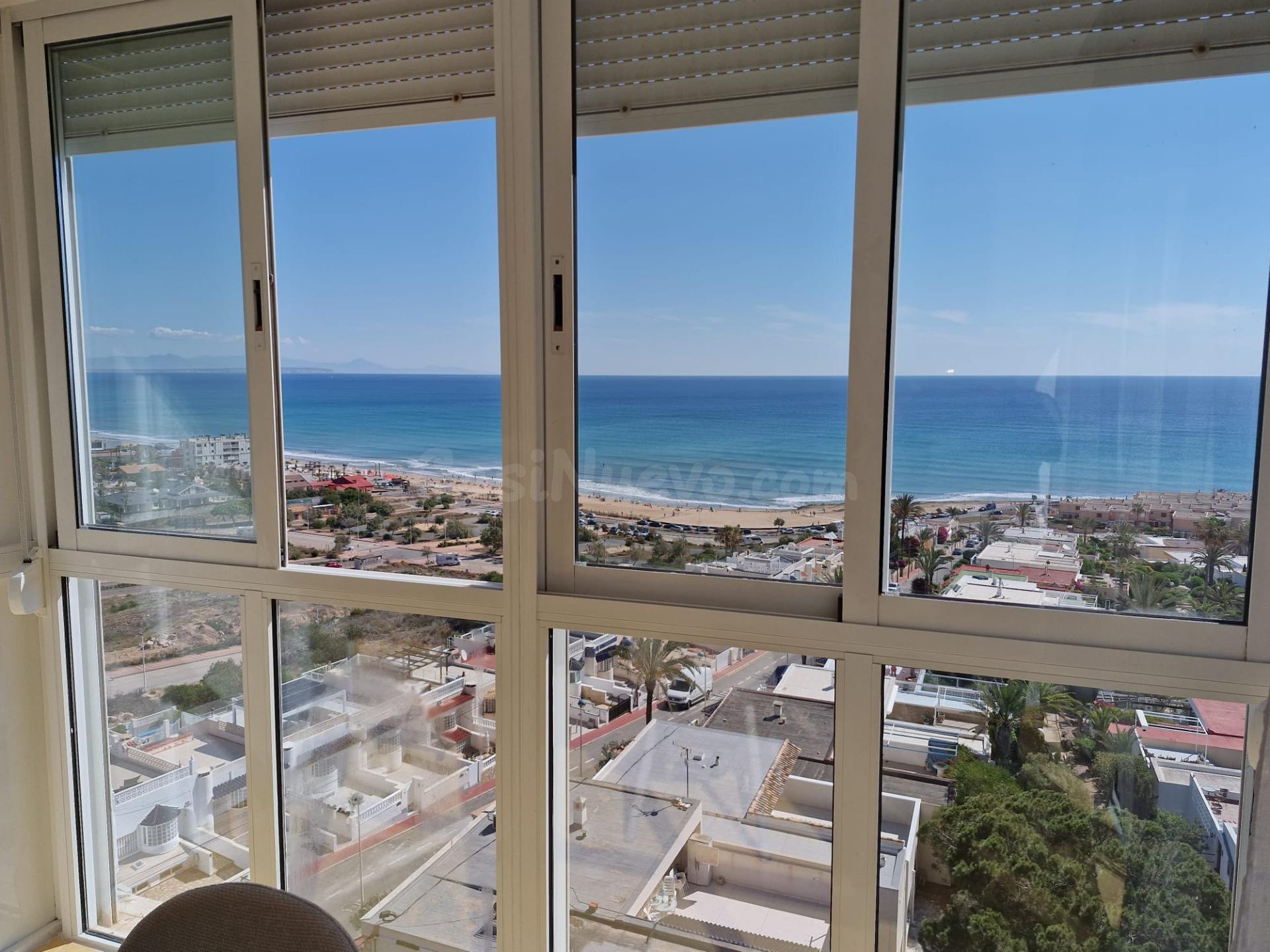 1 dormitorio, vistas al mar, cerca de la playa de La Mata - foto 2