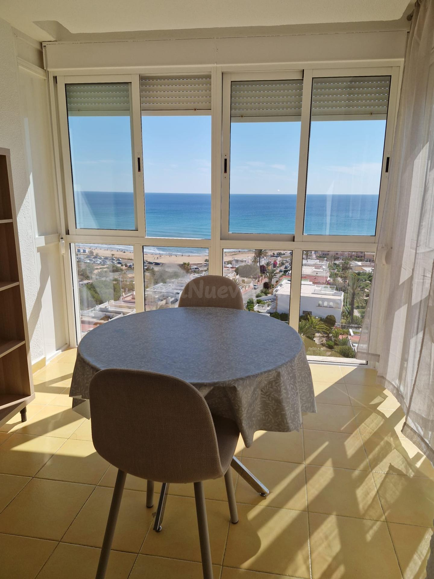 1 dormitorio, vistas al mar, cerca de la playa de La Mata - foto 4