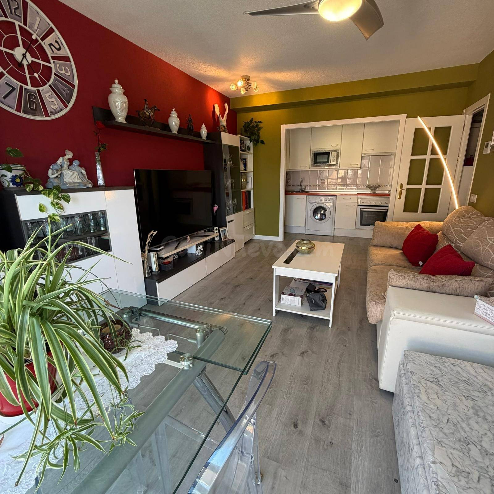 Espectacular Apartamento Reformado en Madrid con Excelentes Comodidades - foto 2