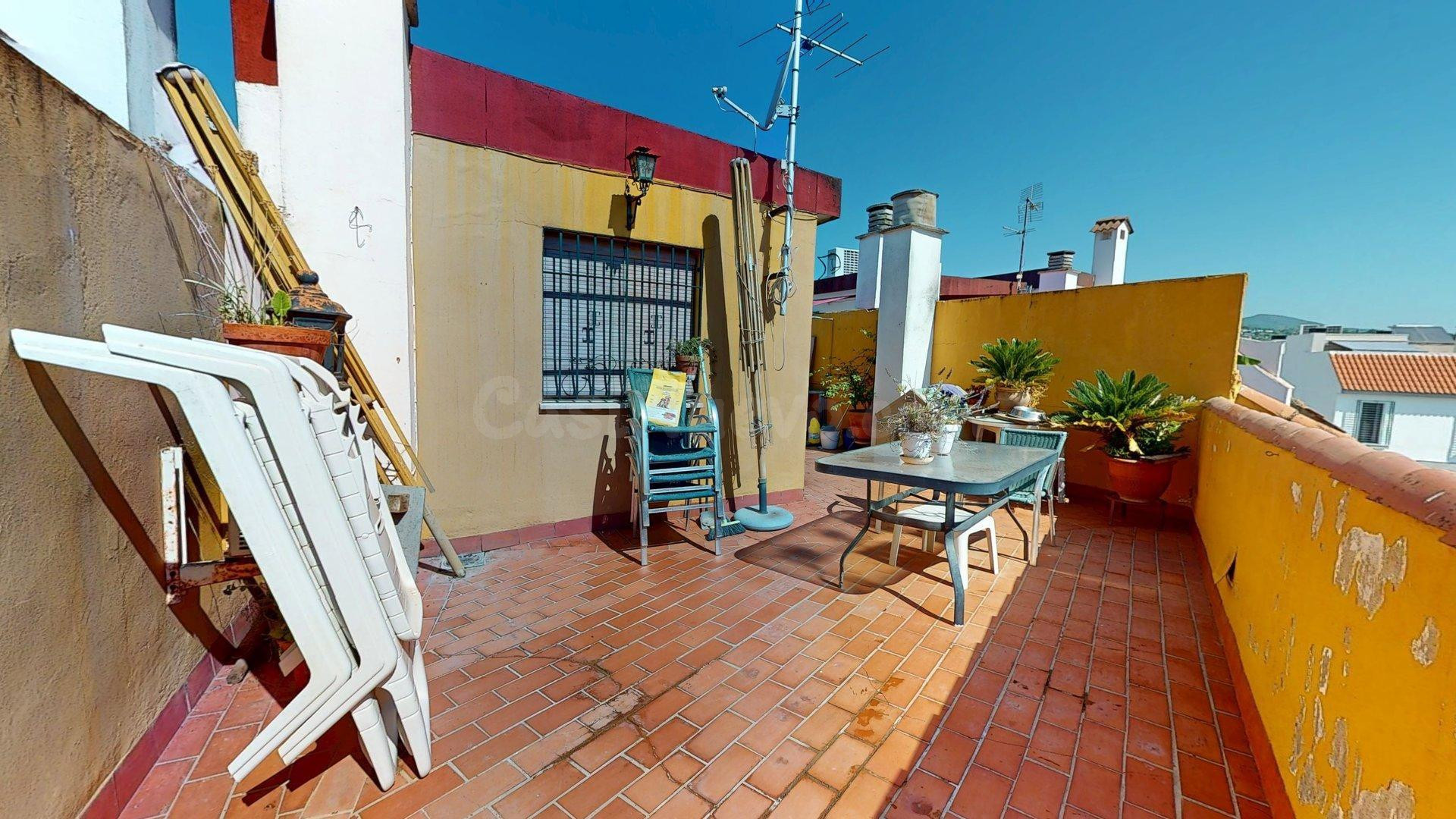 Exclusiva casa adosada de 4 dormitorios con gran terraza en San Rafael de la Albaida