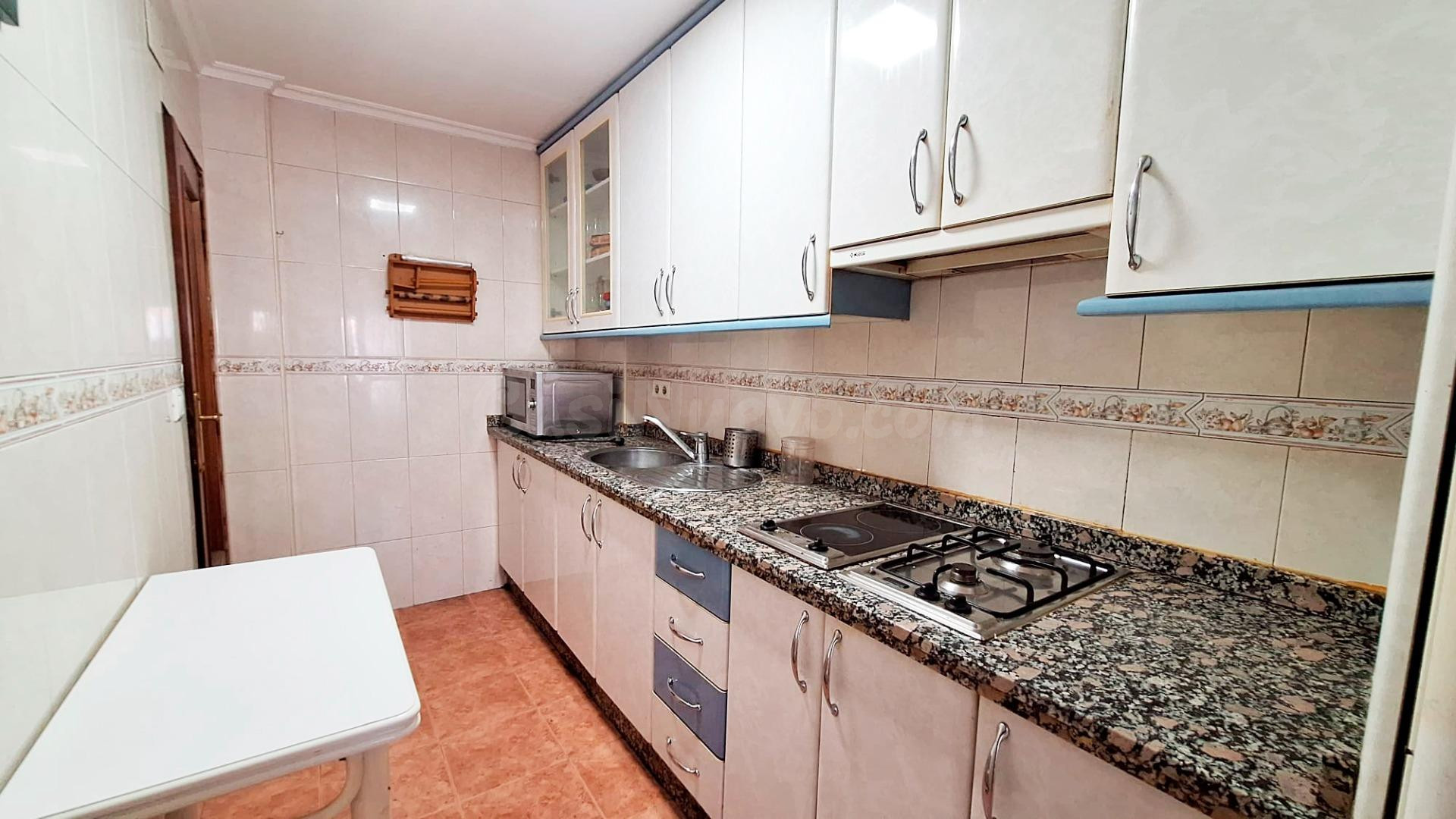 ¡¡ PISO DE TRES DORMITORIOS EXTERIOR CON ASCENSOR EN SAN JOSE OBRERO !! - foto 5