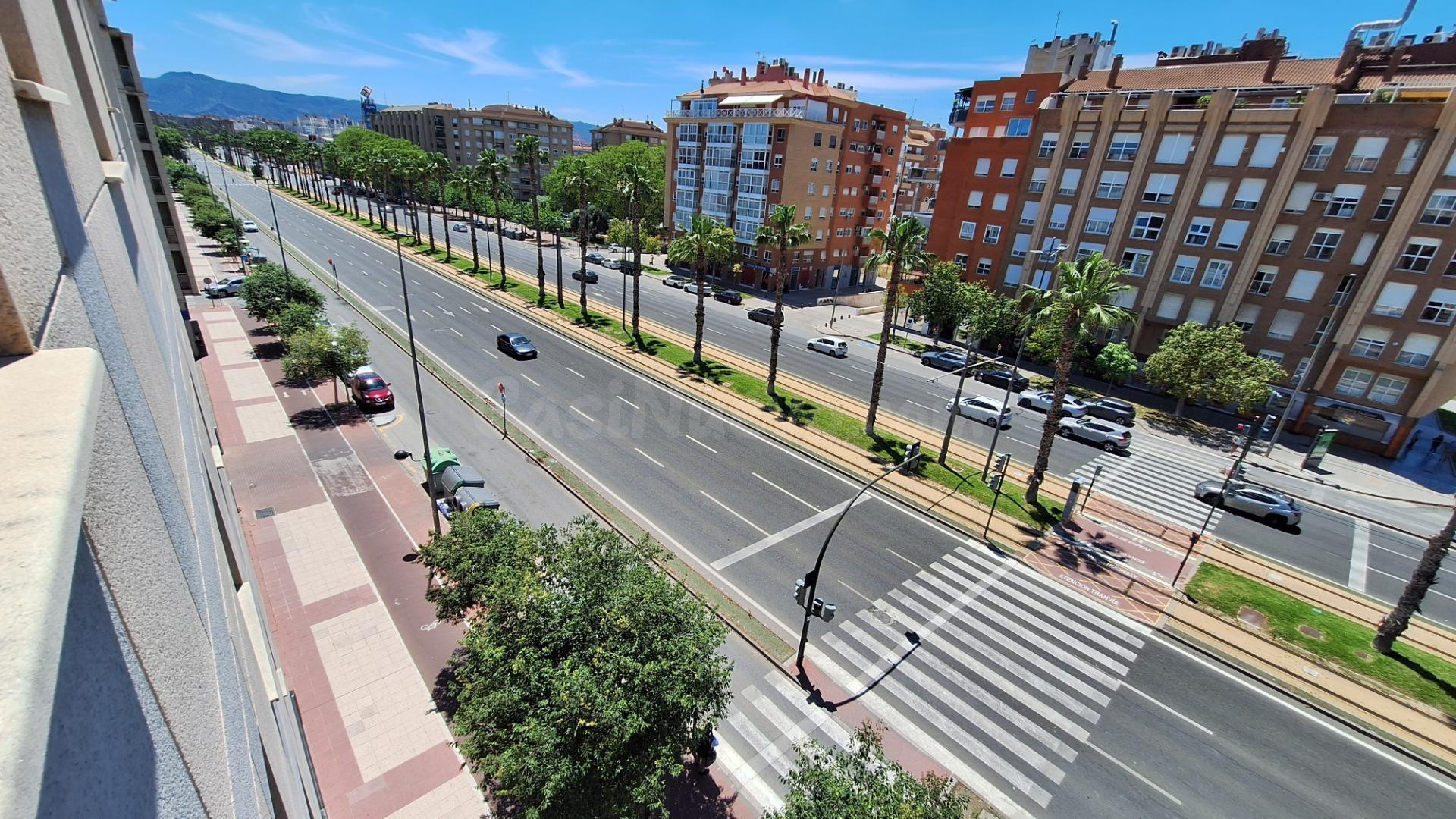 Apartamento de 2 dormitorios frente a Carrefour - foto 5