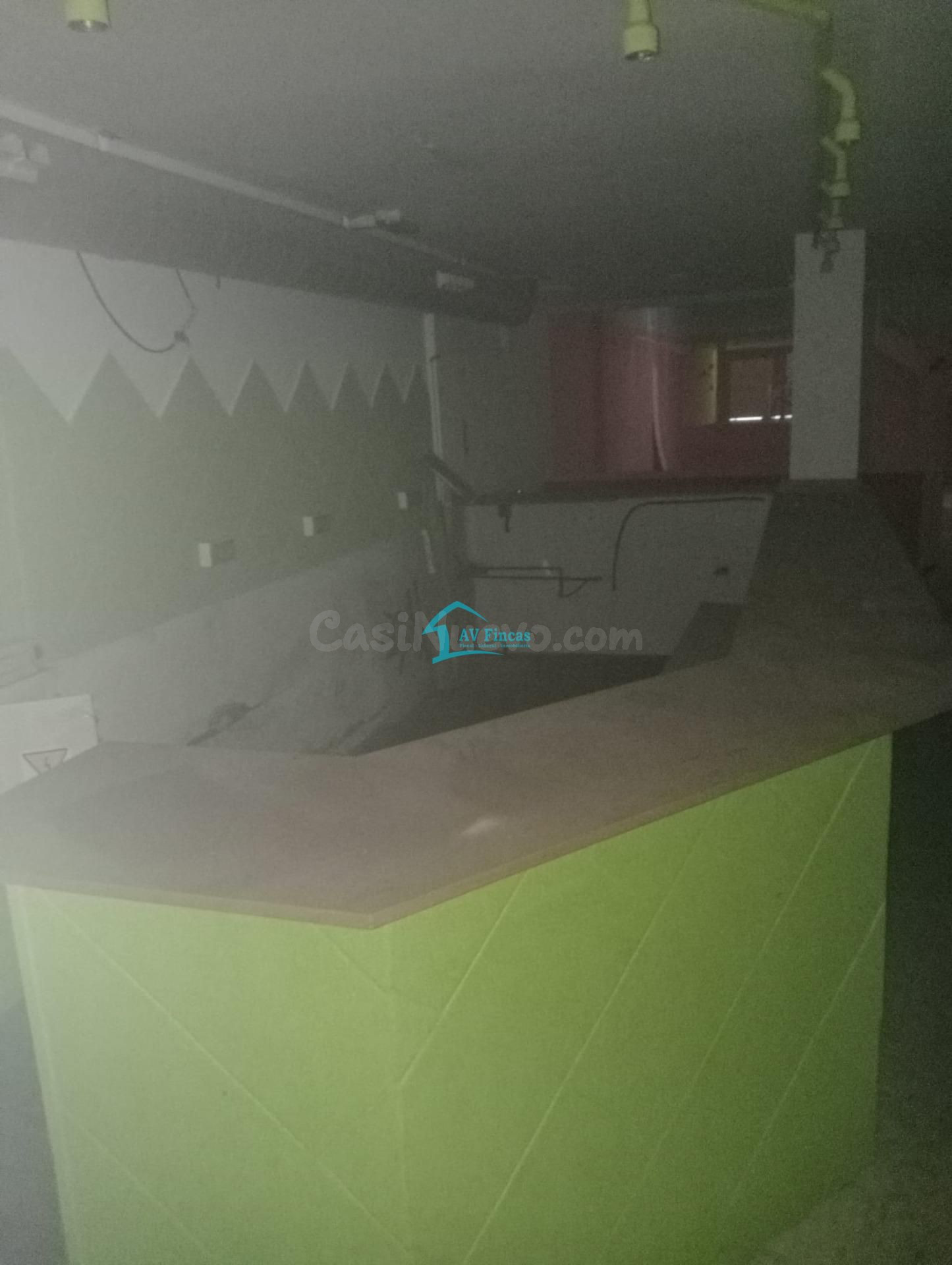 VENTA DE LOCAL EN RAMBLA MODOLELL, EN VILADECANS - foto 5