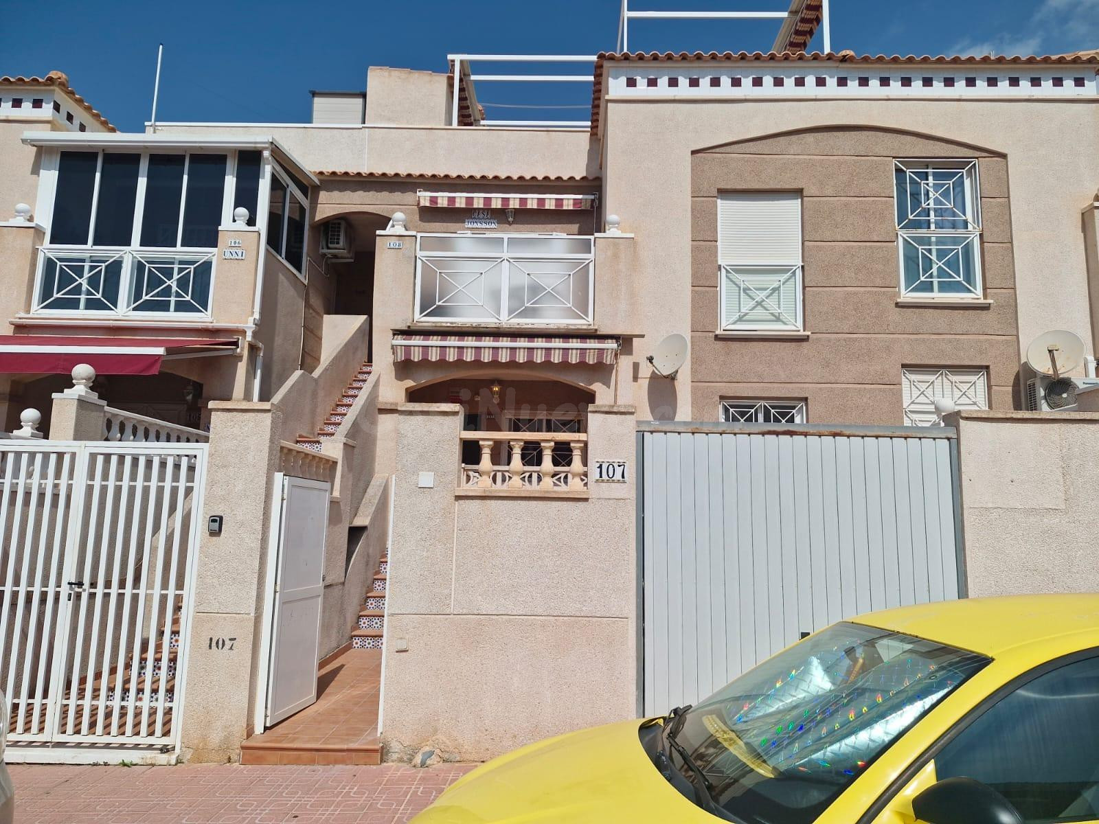 Bungalow con piscina -Altos de la Bahía-Aguas Nuevas - foto 2