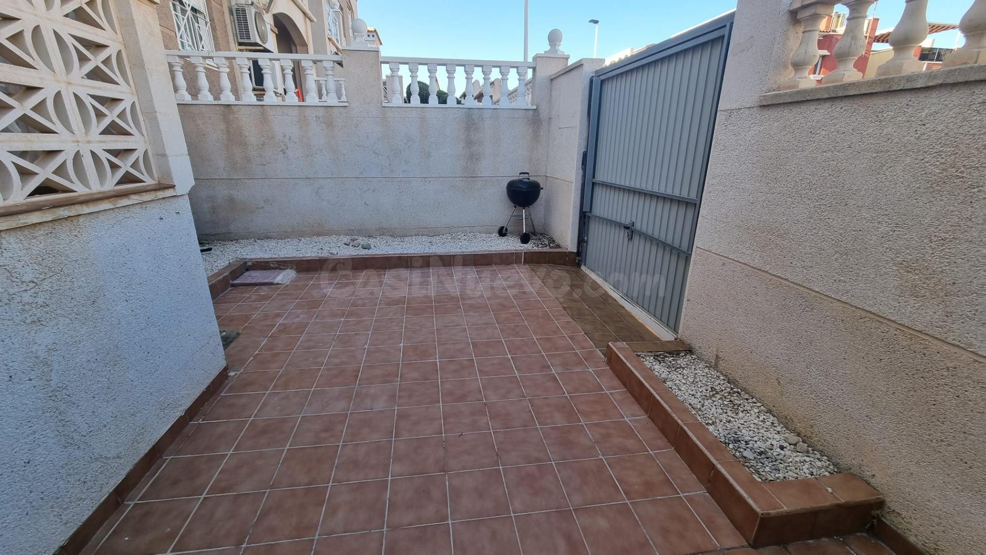 Bungalow con piscina -Altos de la Bahía-Aguas Nuevas - foto 4