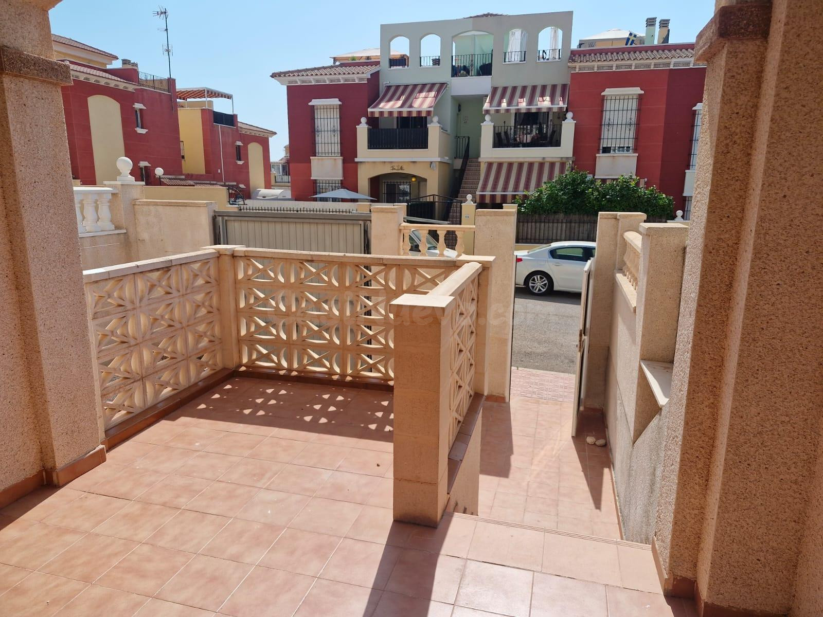 Bungalow con piscina -Altos de la Bahía-Aguas Nuevas - foto 5