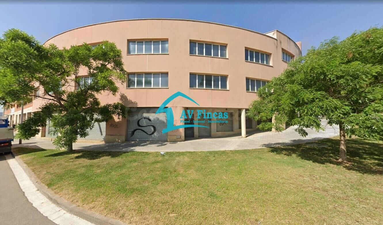 EDIFICIO DE OFICINAS, EN VENTA EN SANTA COLOMA DE CERVELLO - foto 2