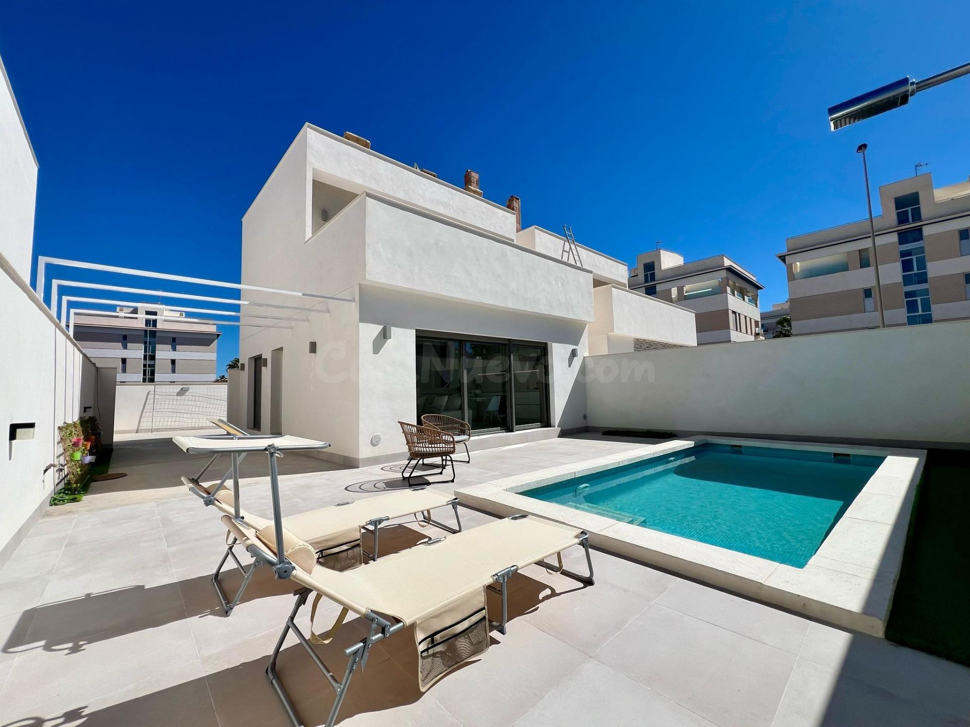 VILLA DE 3 DORMITORIOS JUNTO ZENIA BOULEVARD - foto 2