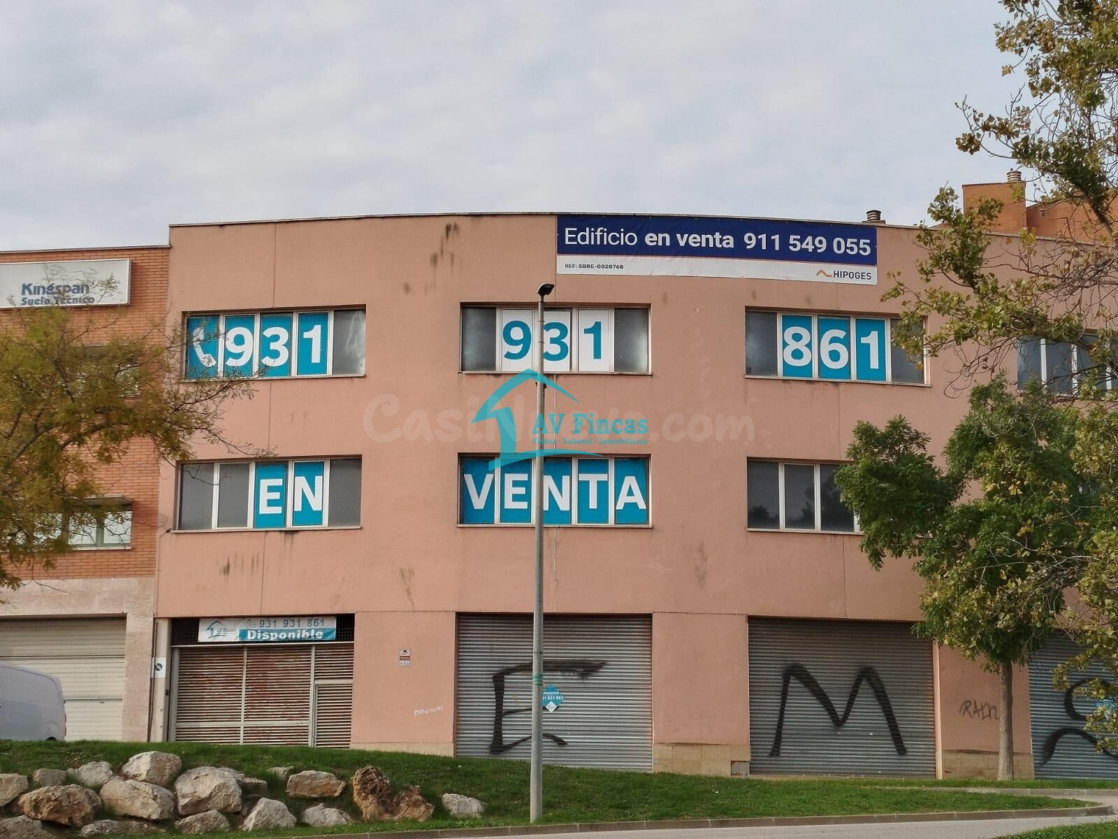 EDIFICIO DE OFICINAS EN VENTA EN SANTA COLOMA DE CERVELLO