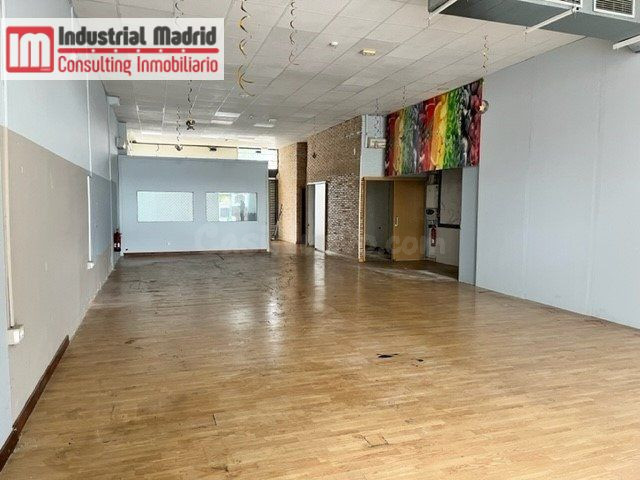 ALTA NAVE ESCAPARATE EN ARGANDA DEL REY