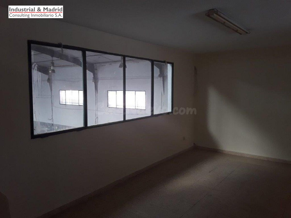 NAVE GRANDE EN VENTA Y ALQUILER EN MEJORADA DEL CAMPO - foto 3