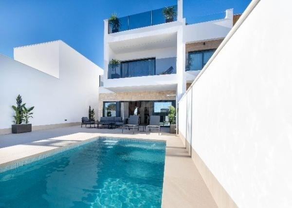 CHALET INDEPENDIENTE EN SAN PEDRO DEL PINATAR