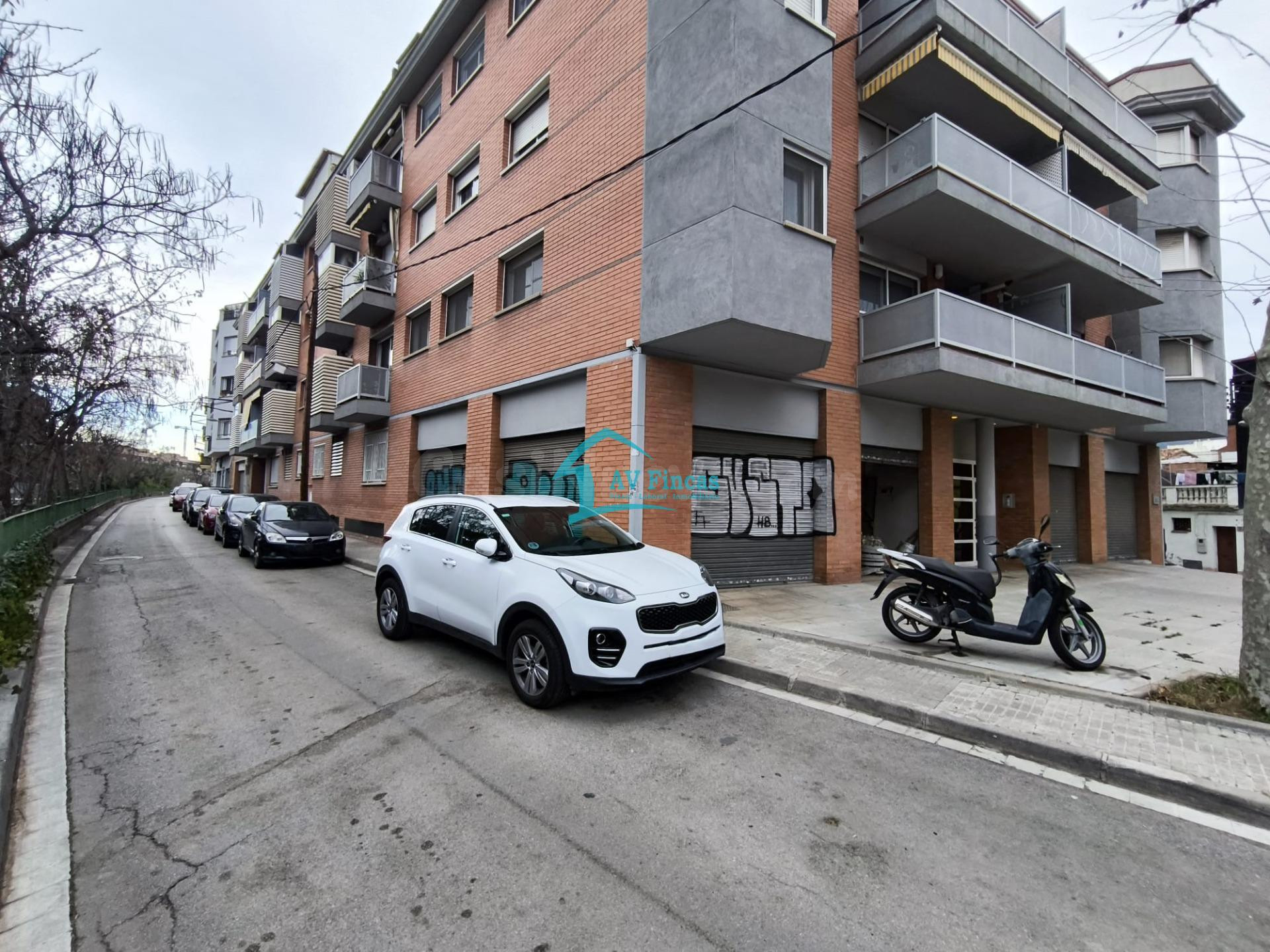LOCAL EN VENTA EN MONTCADA I REIXAC - foto 2